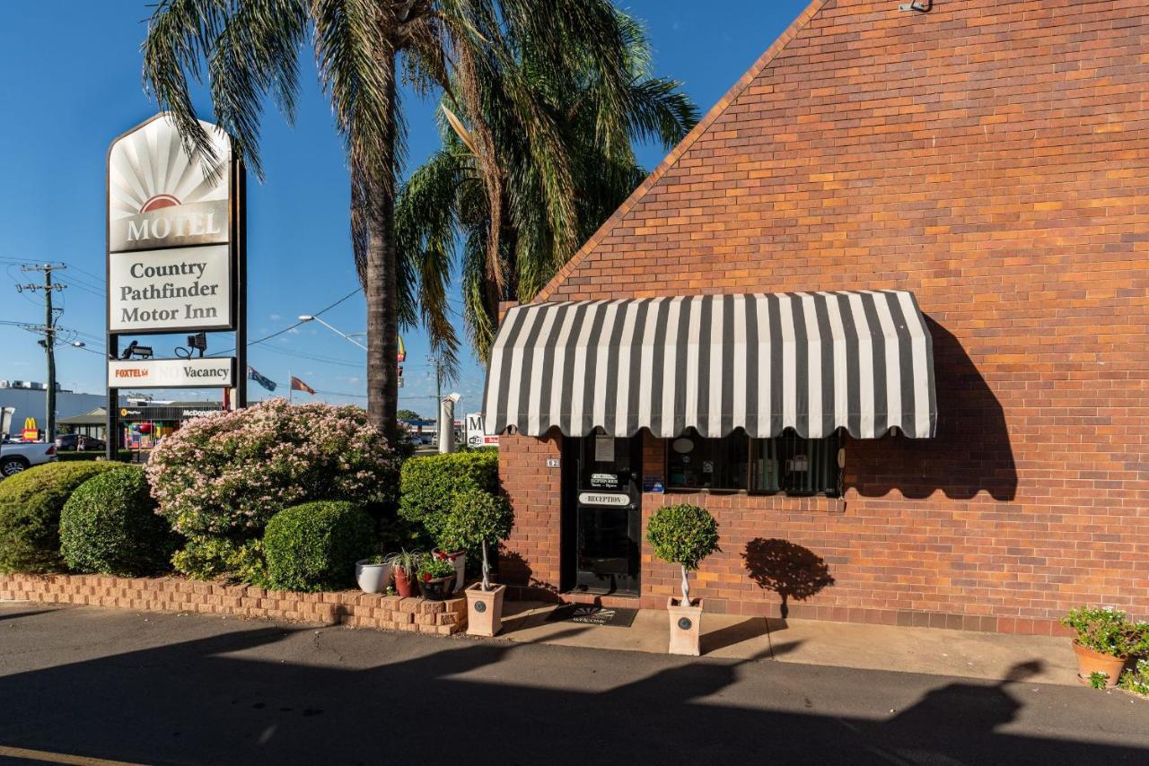 Country Pathfinder Motor Inn Dalby Exterior photo
