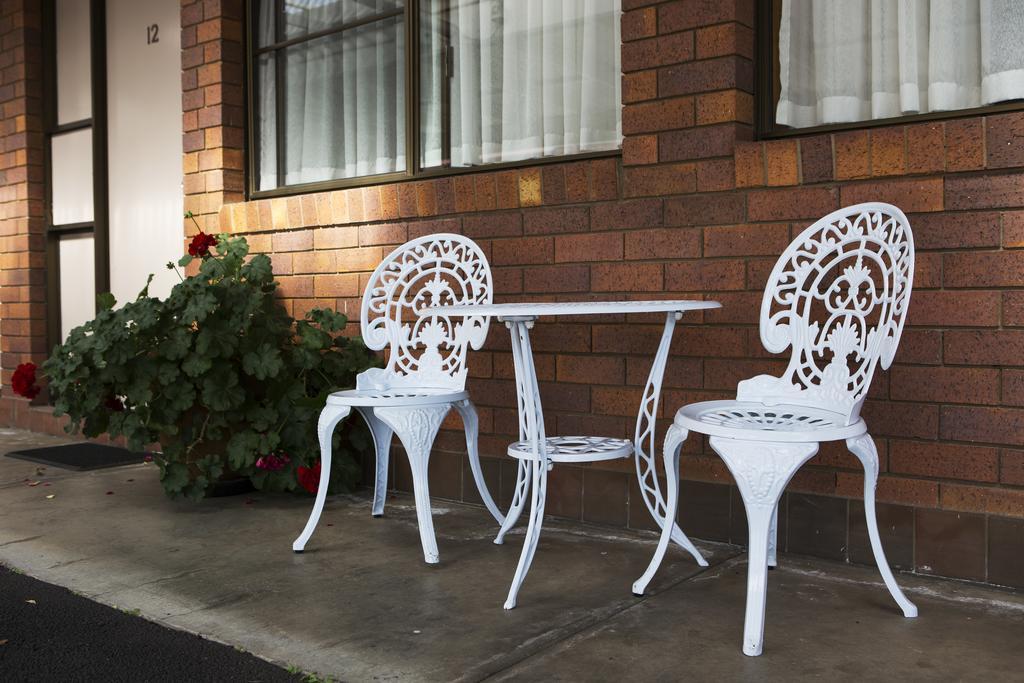 Country Pathfinder Motor Inn Dalby Exterior photo